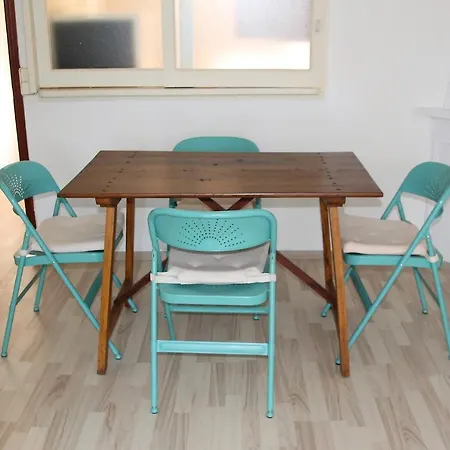 Bella Italia Apartment דירה *